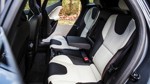 Autotest Volvo V40 Cross Country T5 AWD Summum
