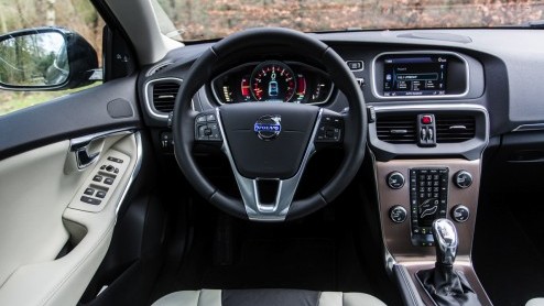 Autotest Volvo V40 Cross Country T5 AWD Summum