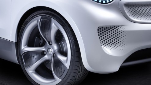 Smart werkt langzaamaan - in samenwerking met Renault - naar een nieuwe generatie fortwo. Na de presentatie van de elektrische forspeed concept staat in september op de IAA in Frankfurt een tweede voo