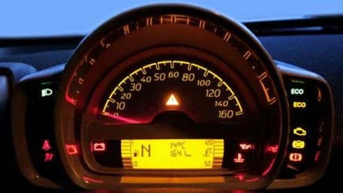 De nieuwe smart fortwo is sinds dit jaar leverbaar en maakt weer zijn opmars. Een nieuwe nog zuinigere uitvoering en een bijbehorend actiemodel moet dat gaan versterken. Geen arodynamische aanpassing