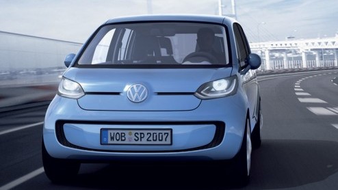 Na de Volkswagen Up presenteert het merk nu ook de Space Up. Deze ruimtelijke variant is aanzienlijk groter dan de Up, maar heeft de motor ook achterin zitten. Het studiemodel heeft zeker trekjes van 