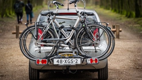 Volkswagen Up nu tijdelijk bij de dealer vanaf 7990 euro. Speciaal voor fietsers is er nu een fietsdragerset beschikbaar.
