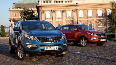 Met ingang van dit jaar introduceert Kia een sterkere dieselmotor voor de Sportage. Ook heeft de Kia Venga met 1.6 liter benzinemotor voortaan een zesbak, waardoor het C-label kan worden gekoppeld aan