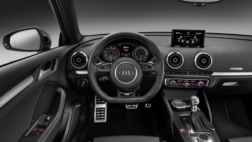 Audi S3 Sportback is nu te bestellen vanaf 49.900 euro. In ruil voor dat geld krijg je 300 pk verpakt in een sportief jasje. Met vierwielaandrijving.