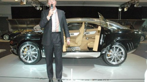 Met het failliet gaan van Saab lijkt het voortbestaan van Spyker Cars ook op losse schroeven te staan. Topman Viktor Muller denkt hier echter anders over en voorspelt de komende jaren een flinke groei