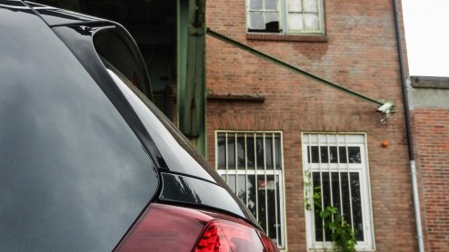 Rijtest Volkswagen Golf GTI Performance, de Golf met progressieve besturing, 230 pk en een sperdifferentieel voor maximaal GTI-plezier.