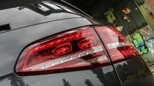 Rijtest Volkswagen Golf GTI Performance, de Golf met progressieve besturing, 230 pk en een sperdifferentieel voor maximaal GTI-plezier.