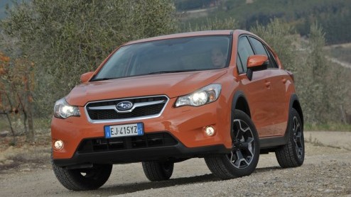 Subaru betreedt met de XV een segment waarin het eerder nog niet actief was: de klasse van de compacte crossovers, waar onder meer de Nissan Qashqai en Hyundai ix35 hoge ogen gooien. De XV is volledig
