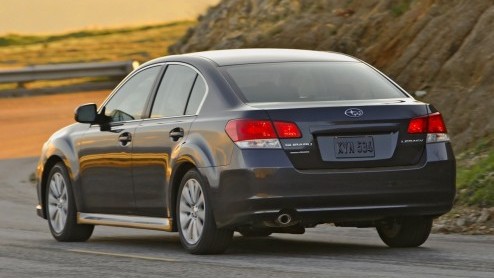 Voor 2012 heeft Subaru het leveringsprogramma van de Legacy en Outback vereenvoudigd. Voortaan is de Legacy er alleen nog met tweeliters en in twee uitvoeringen. De Outback wordt vanaf nu alleen nog s