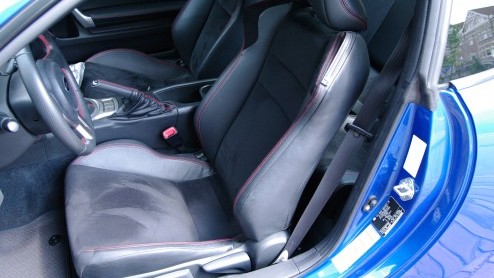 Hij heeft een rare naam, BRZ, maar verder is de nieuwe sportauto van Subaru precies wat hij zou moeten zijn. We zijn er behoorlijk opgetogen over. Waarom? Deze Japanse scheurneus is simpel en eerlijk.