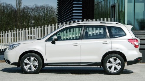 Autotest Subaru Forester 2.0i Lineartronic. Nieuwe generatie Forester met vierwielaandrijving en CVT-automaat op de juiste punten verbeterd.