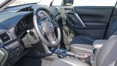 Autotest Subaru Forester 2.0i Lineartronic. Nieuwe generatie Forester met vierwielaandrijving en CVT-automaat op de juiste punten verbeterd.