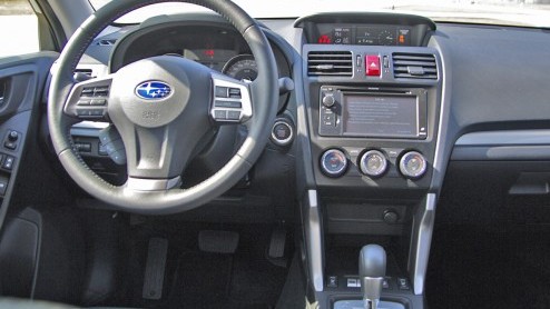 Autotest Subaru Forester 2.0i Lineartronic. Nieuwe generatie Forester met vierwielaandrijving en CVT-automaat op de juiste punten verbeterd.