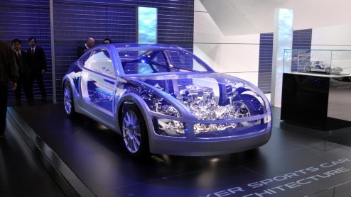 De Autosalon van Genve heeft vandaag zijn deuren voor het grote publiek geopend. AutoVandaag.nl is alvast even een kijkje gaan nemen en we hebben diverse primeurs, bijzondere studiemodellen en aankom