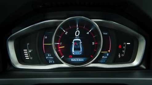 Autotest Volvo XC60 T6 en S60 T6 van modeljaar 2014, aangedreven door een nieuwe 2,0 liter turbomotor met supercharger. Hoe pakt 306 pk op de voorwielen uit, en wat scoort de nieuwe T6 in verbruik?