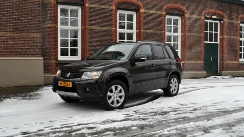 Autotest met vernieuwde Suzuki Grand Vitara 2.4 automaat.