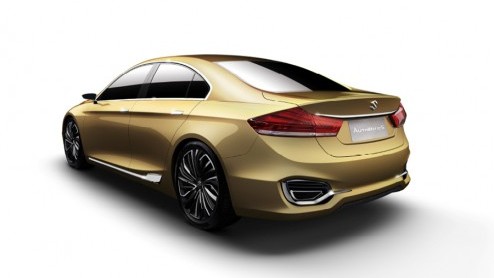 Suzuki Authentics is relatief compacte sedan. Mogelijk opvolger Kizashi eind 2014≥