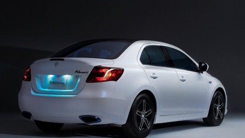 Suzuki heeft zich uitgeleefd op de Kizashi en is tot een bijzondere versie gekomen; de EcoCharge Concept met hybridetechniek. Deze efficinte versie is voorgesteld op de New York Auto Show.