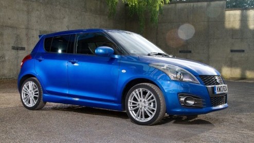 Tot voor kort was de Sport-uitmonstering van de Suzuki Swift voorbehouden aan de 3-deurs carrosserie. Daar komt verandering in. Suzuki brengt namelijk ook de Swift 5-deurs in een Sport-uitvoering.