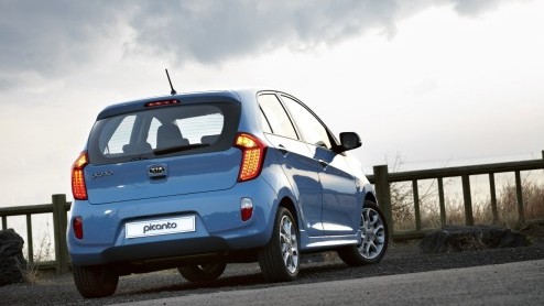 De bestverkochte stadsauto van de afgelopen twee jaar is of een Toyota Aygo, Citroen C1 of Peugeot 107. Als het aan Kia ligt, gaat de nieuwe Picanto dit stokje heel snel overnemen. De Koreanen zetten