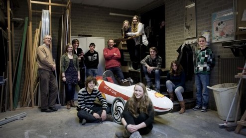 De kickoff van de Shell Eco-Marathon is een feit. In mei van dit jaar jaar staat onze eigen havenstad Rotterdam centraal in de 28e editie van de Europese zuinigheidswedstrijd. Ons land doet mee met 17