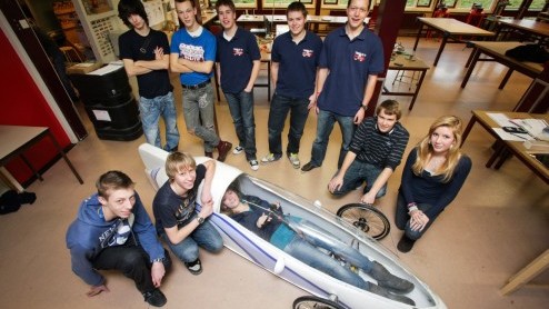 De kickoff van de Shell Eco-Marathon is een feit. In mei van dit jaar jaar staat onze eigen havenstad Rotterdam centraal in de 28e editie van de Europese zuinigheidswedstrijd. Ons land doet mee met 17