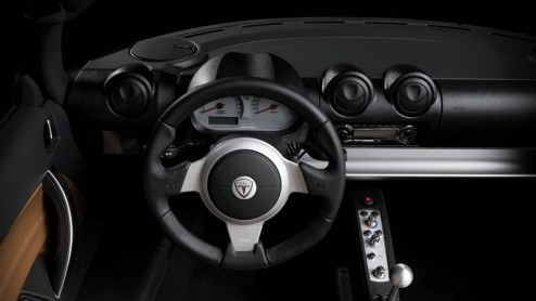 Sportief n elektrisch rijden is volgens Tesla geen probleem. Het merk komt met een elektrisch aangedreven roadster op de proppen, waarvan er in 2009 zon 100 exemplaren van de band zullen gaan rollen