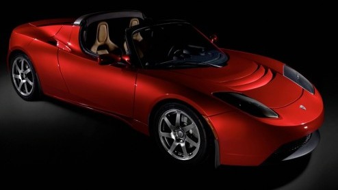 Sportief n elektrisch rijden is volgens Tesla geen probleem. Het merk komt met een elektrisch aangedreven roadster op de proppen, waarvan er in 2009 zon 100 exemplaren van de band zullen gaan rollen