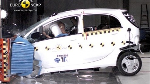 EuroNCAP heeft vandaag nieuwe botsproefresultaten gepubliceerd. Voor het eerst zitten daar ook elektrische auto's bij. De drieling Mitsubishi i-MiEV, Citron C-Zero en Peugeot iOn scoren 4 keurige ste