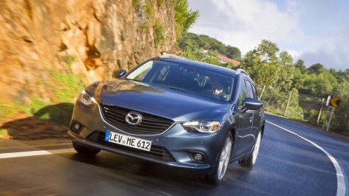 Mazda6 Skylease modellen met 20% bijtelling in de showroom als Sedan ofSportbreak vanaf 31.990 euro. Zakelijk rijders kunnen op pad met de 2.2D SkyActiv-D diesel 150 pk. Andere motoren 25% bijtelling.