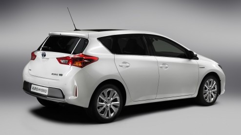 Op eigen initiatief geeft Toyota de eerste officile beelden vrij van de nieuwe Auris. De nieuwste generatie beleeft (ook als hybride) zijn debuut op de Autosalon in Parijs op 27 september en let op; 