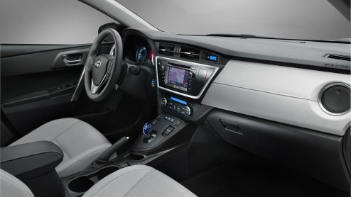 Op eigen initiatief geeft Toyota de eerste officile beelden vrij van de nieuwe Auris. De nieuwste generatie beleeft (ook als hybride) zijn debuut op de Autosalon in Parijs op 27 september en let op; 