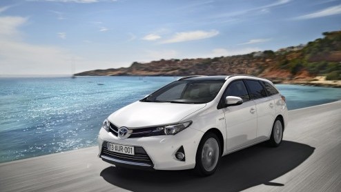 Alle hybride-uitvoeringen van de Toyota Auris en Auris Touring Sports komen ook in 2014 in aanmerking voor 14 procent bijtelling.