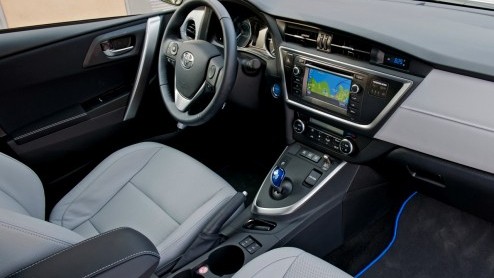 Autotest Toyota Auris Touring Sports, we hebben gereden met de diesel- en hybridevariant.