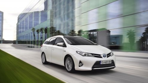 Details Toyota Auris Touring Sports