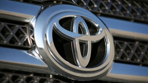 Toyota heeft zojuist op een persconferentie in Keulen bekend gemaakt dat het wederom een groot aantal auto's gaat terugroepen.Het gaat in totaal om 2,4 miljoen auto's waarvan er ongeveer 2,2 miljoen i