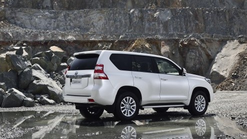 Facelift en upgrades voor Toyota Land Cruiser. Eind 2013 bij de dealer. Prijzen nog niet bekend.