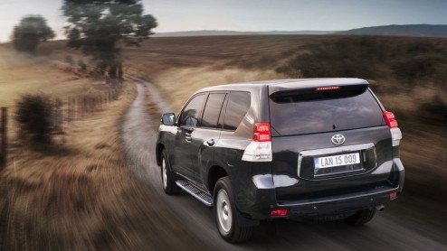 Hij was aanvankelijk bedoeld als militair voertuig maar groeide uit tot een icoon van de terreinwagens; de Toyota Land Cruiser. Hij vindt zijn oorsprong precies zestig jaar geleden, dus tijd voor een 