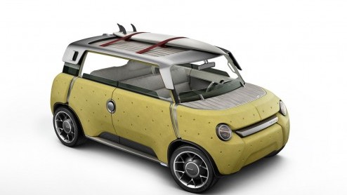 Toyota heeft de samenwerking gezocht met het Franse designbureau Studio Massaud en dat heeft geleid tot de ME.WE.