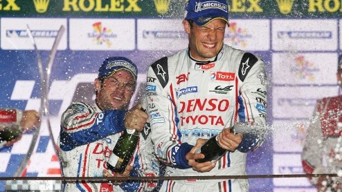 Toyota naar 24 uur van Le Mans met verbeterde TS030 HYBRID.