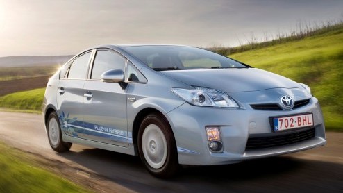 Na de nodige praktijktests met prototypen zal Toyota op de IAA autoshow de eerste plug-in hybride voor massaproductie onthullen. Het is de Prius Plug-in Hybrid met 49 gram CO2-uitstoot, als nieuwste v