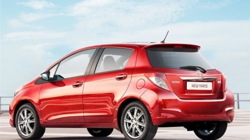 De nieuwe Toyota Yaris is groter, ruimer, lichter en dynamischer. Maar ook zuiniger, goedkoper en wegenbelastingvrij. Vanaf oktober staat hij in de showroom vanaf 10.990 euro. Volgend jaar volgt er oo