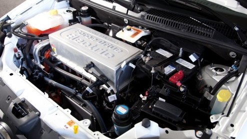 Azure Dynamics Corporation, Fords Amerikaanse EV-partner van de Transit Connect Electric, heeft twee Nederlandse dealers aangesteld. Vanuit vier locaties wordt de elektrische Transit aan de man gebrac