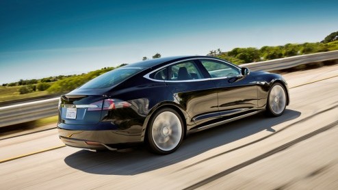 Tesla is er bijna klaar voor de Tesla Model S Alpha te introduceren. Dat kunnen we tenminste afleiden uit de officile beelden die het merk de wereld heeft in gestuurd. Rijden kan echter pas medio 201