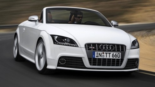Het leveringsprogramma van de TT wordt  zoals eerder aangekondigd- uitgebreid met de Audi TTS en Audi TT TDI. Een extra opgepepte tweeliter turbomotor en een nieuwe common rail tweeliter turbodiesel