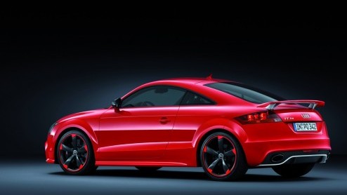 Hoewel we dankzij gelekte informatie al wisten dat-ie er aan zat te komen, is het toch leuk te vermelden dat Audi de TT RS Plus nu zelf officieel heeft aangekondigd. Met 360 pk speelplezier en snelhed