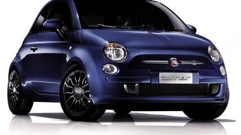 Fiat geeft de potentile 500 TwinAir klant meer keuze en introduceert de TwinAir en TwinAir Plus uitvoering. Beide versies zijn afgeleid van de uitvoering Pop maar nog eens specifiek aangekleed.