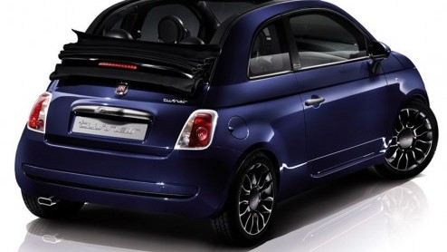 Fiat geeft de potentile 500 TwinAir klant meer keuze en introduceert de TwinAir en TwinAir Plus uitvoering. Beide versies zijn afgeleid van de uitvoering Pop maar nog eens specifiek aangekleed.