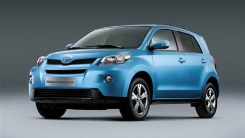 Toyota presenteert tijdens de Autosalon van Genve 2 nieuwe modellen, te weten de compcte iQ en de Urban Cruiser crossover. Ook laat het merk met de 1/X zien hoe haar hybridetechnologie weer een stap 