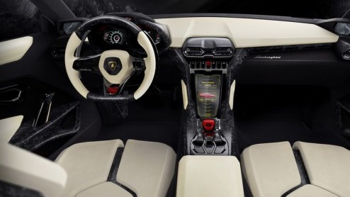 Volgende week heeft Lamborghini een wereldprimeur op de Autosalon in Peking staan. Voor het eerst sinds lange tijd zoeken de Italianen de hoogte op en presenteren zij een SUV,die luistert naar de naam
